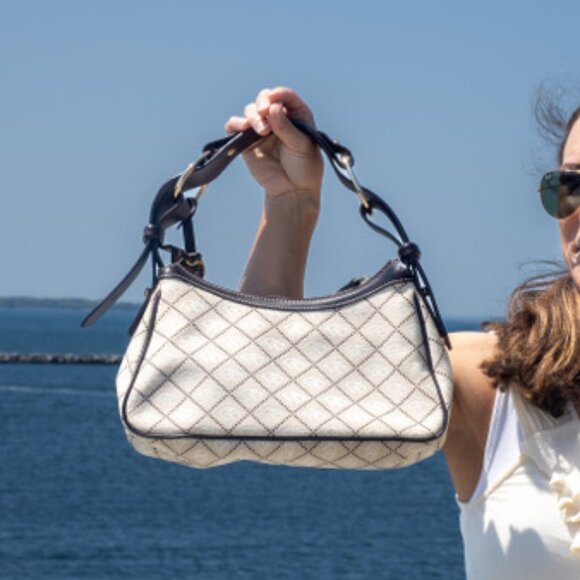 NEW, Vintage D&B Signature Quilted Logo Harness Shoulder Bag - Picture 2 of 16